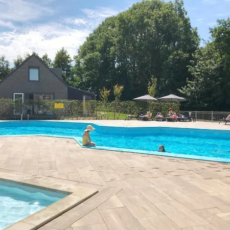 70 Op Recreatiepark De Wielen *