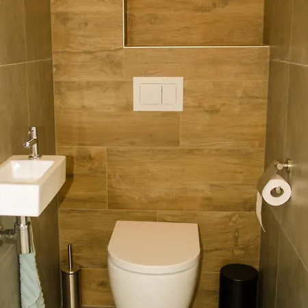 Villa 70 Op Recreatiepark De Wielen *