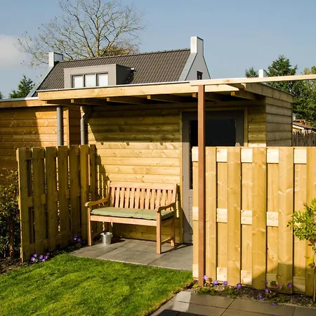 Villa 70 Op Recreatiepark De Wielen *