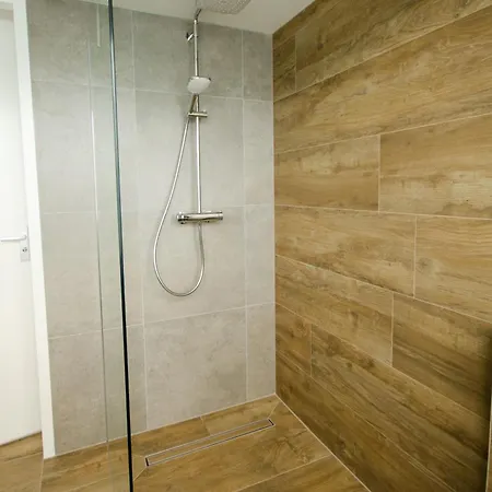 70 Op Recreatiepark De Wielen *