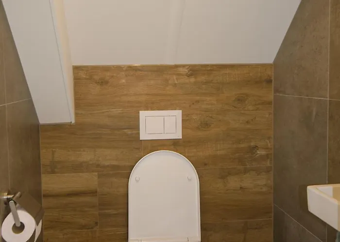 Вилла 70 Op Recreatiepark De Wielen